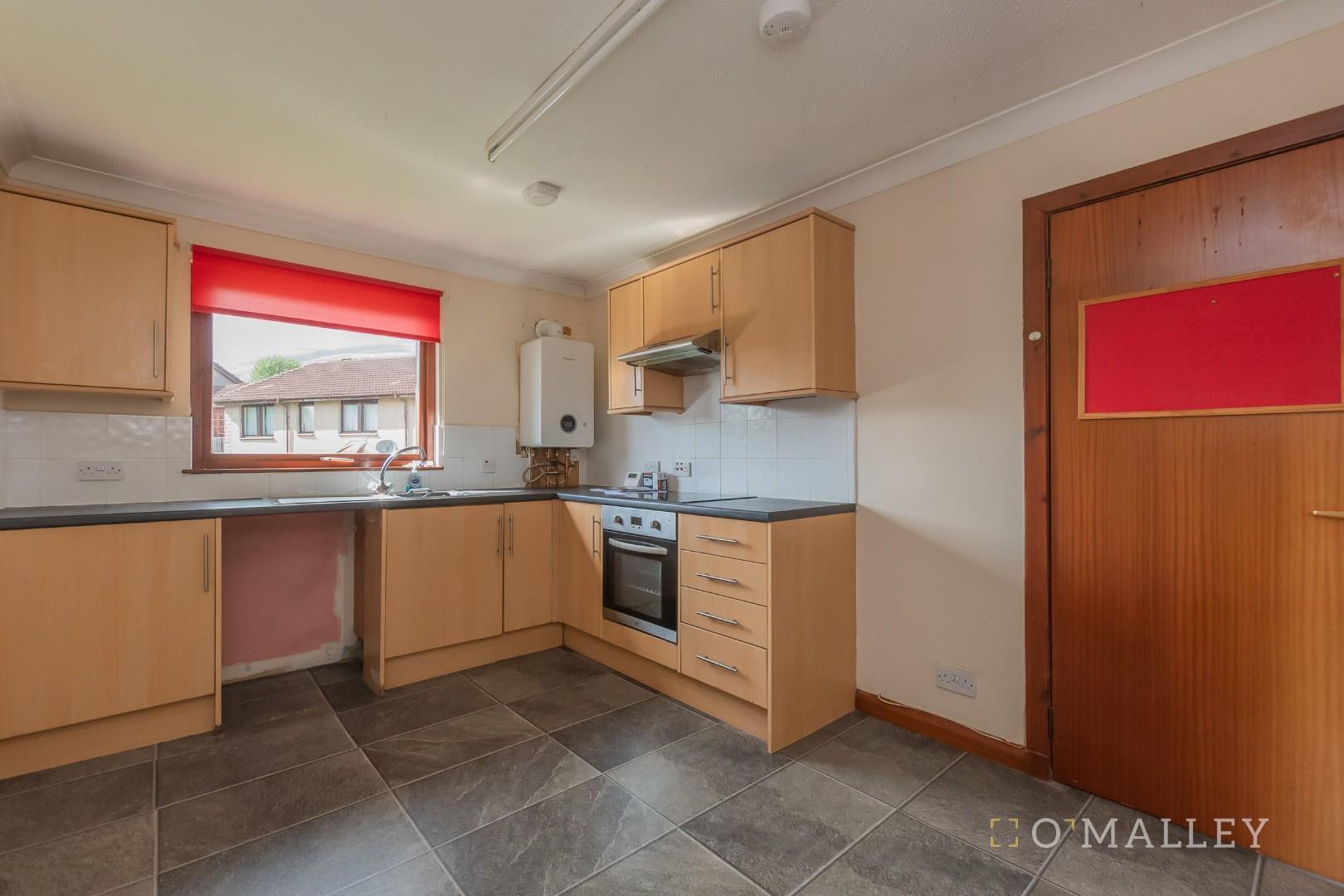 13. Kitchen 3.jpg